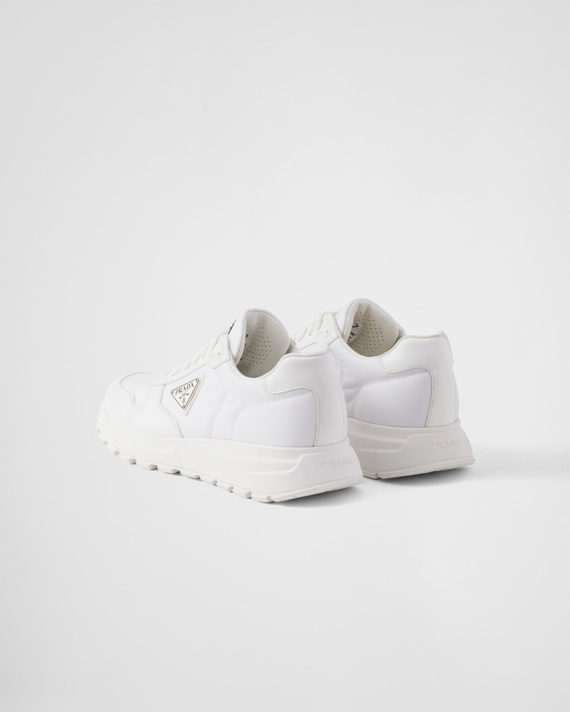 Basket Prada Blanc en cuir brossé